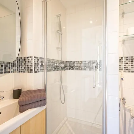 Kleber Flat By Excellences * Parijs